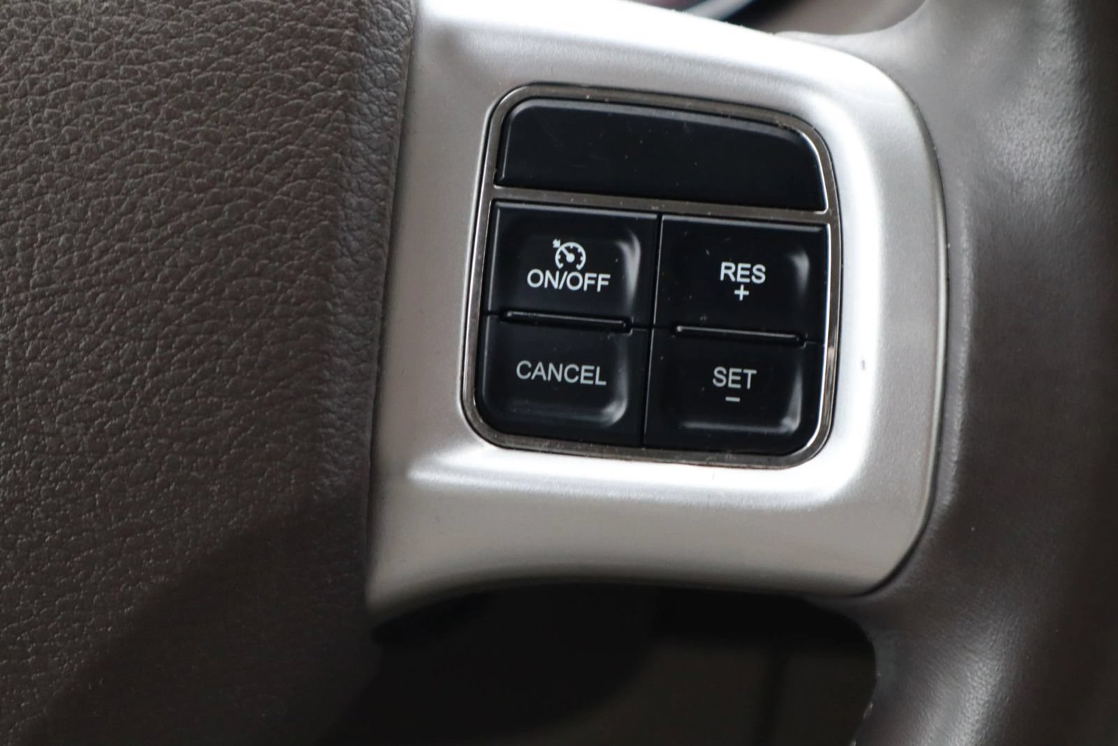 Used 2011 Dodge Durango Crew w/ Trailer Tow Group IV RWD image 25
