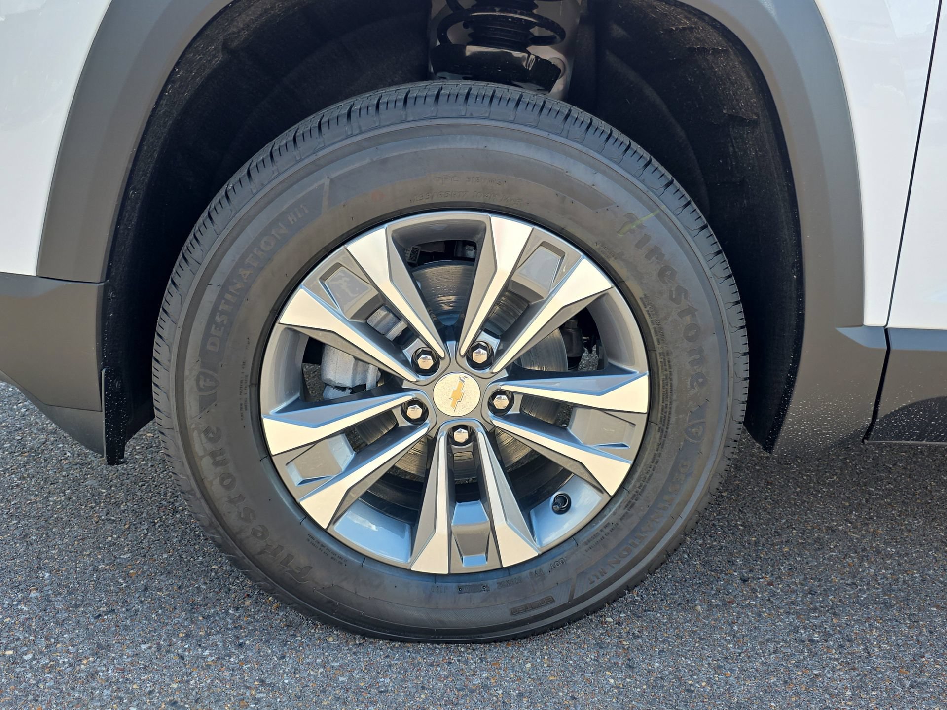New 2026 Chevrolet Equinox LT w/ Convenience Package II FWD image 9