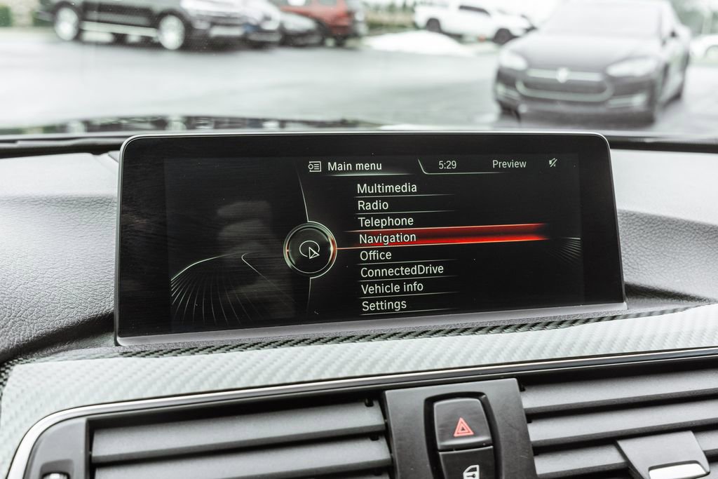 Used 2016 BMW M4 Coupe image 12