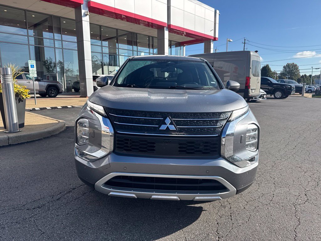 Used 2024 Mitsubishi Outlander SE AWD/4WD image 8