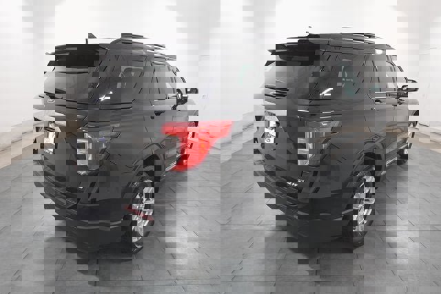 Used 2022 Ford Explorer XLT image 5