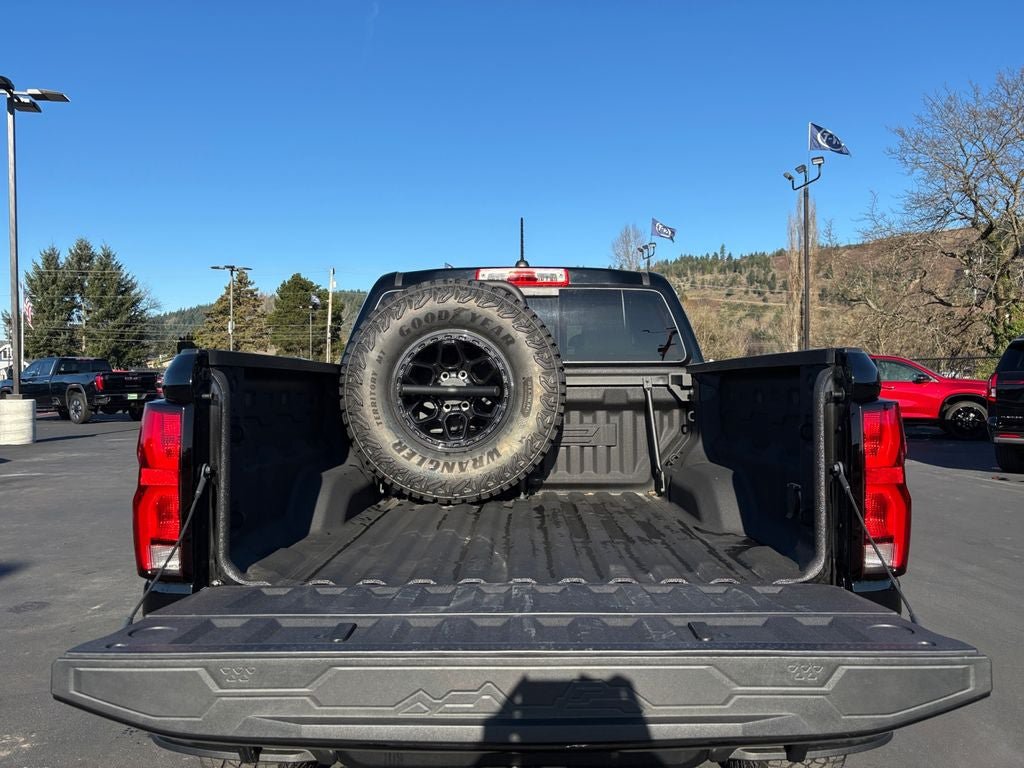 Used 2024 Chevrolet Colorado ZR2 w/ ZR2 Bison Edition AWD/4WD image 25