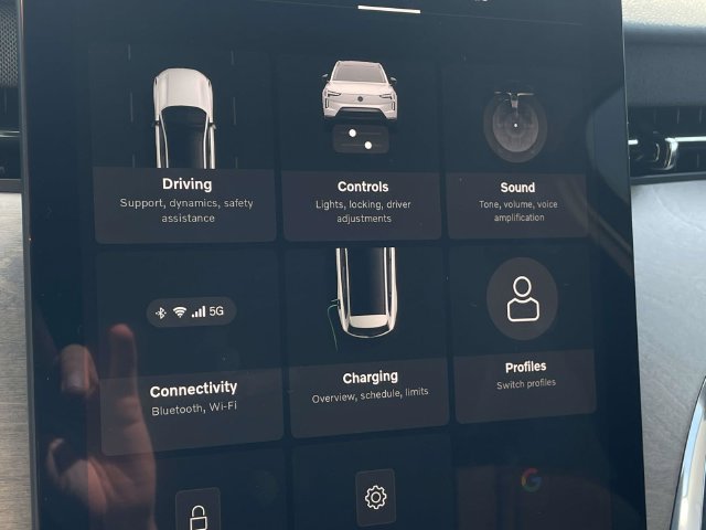 New 2026 Volvo EX90 Plus AWD/4WD image 26