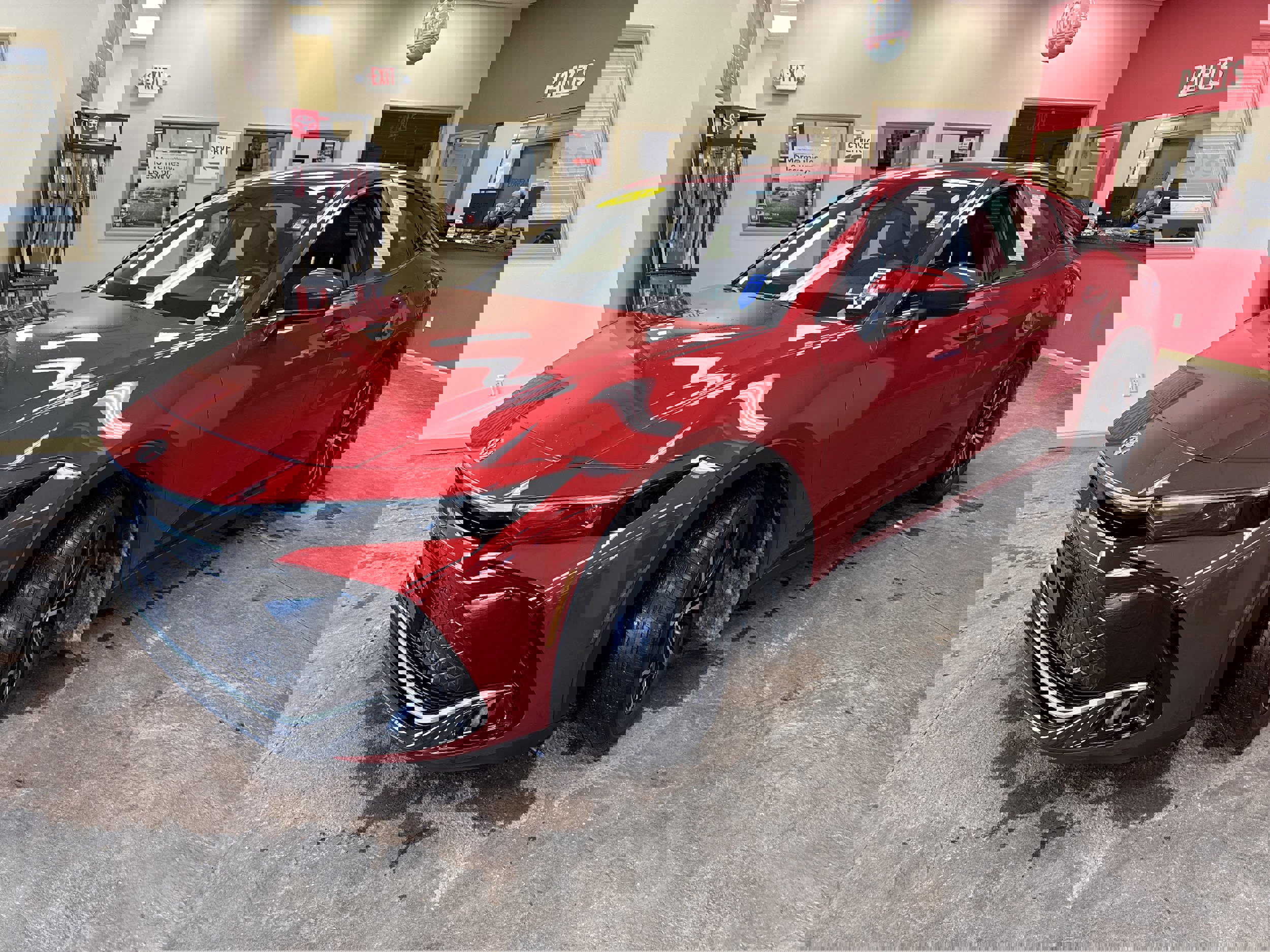 Used 2023 Toyota Crown XLE image 3