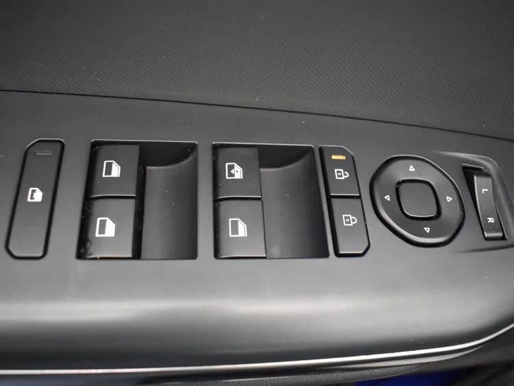 Used 2025 Kia K4 image 20