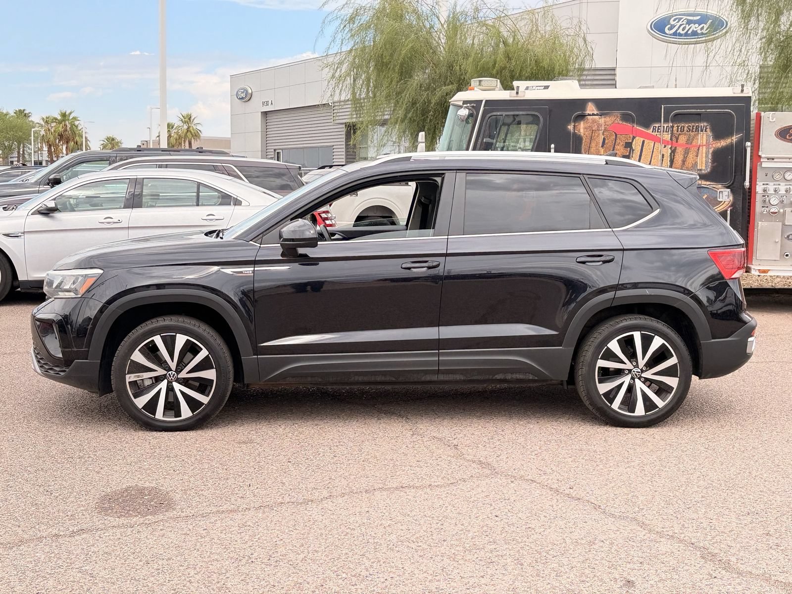Used 2024 Volkswagen Taos SE FWD image 41