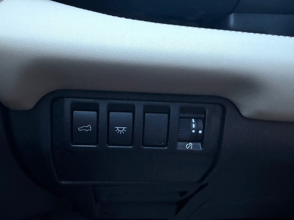 Used 2023 Subaru Ascent Limited AWD/4WD image 15