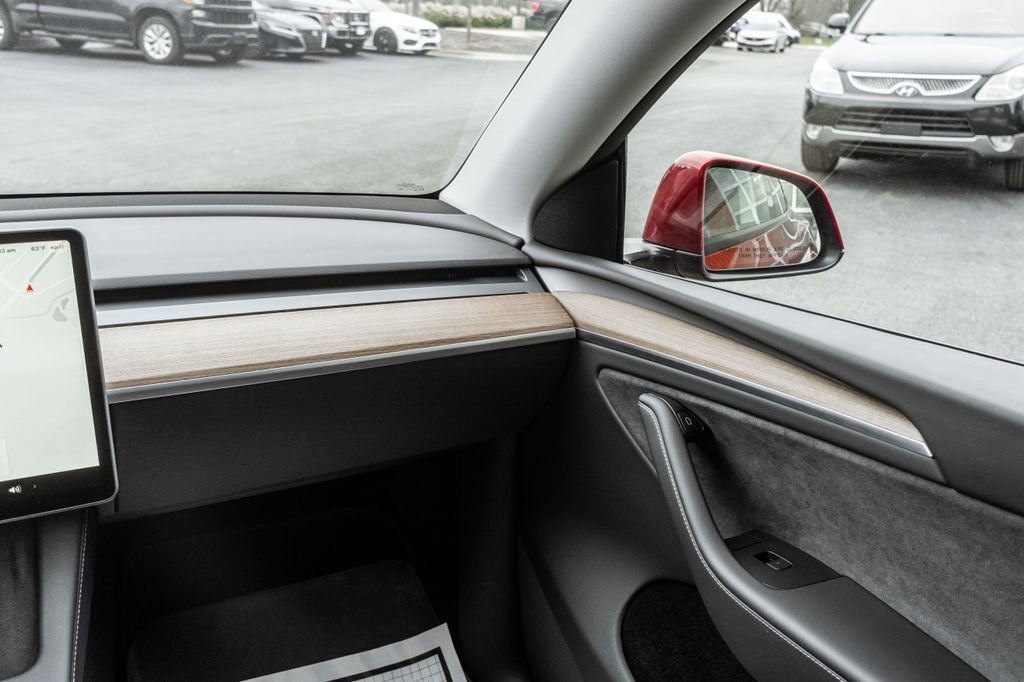 Used 2024 Tesla Model Y Long Range image 13