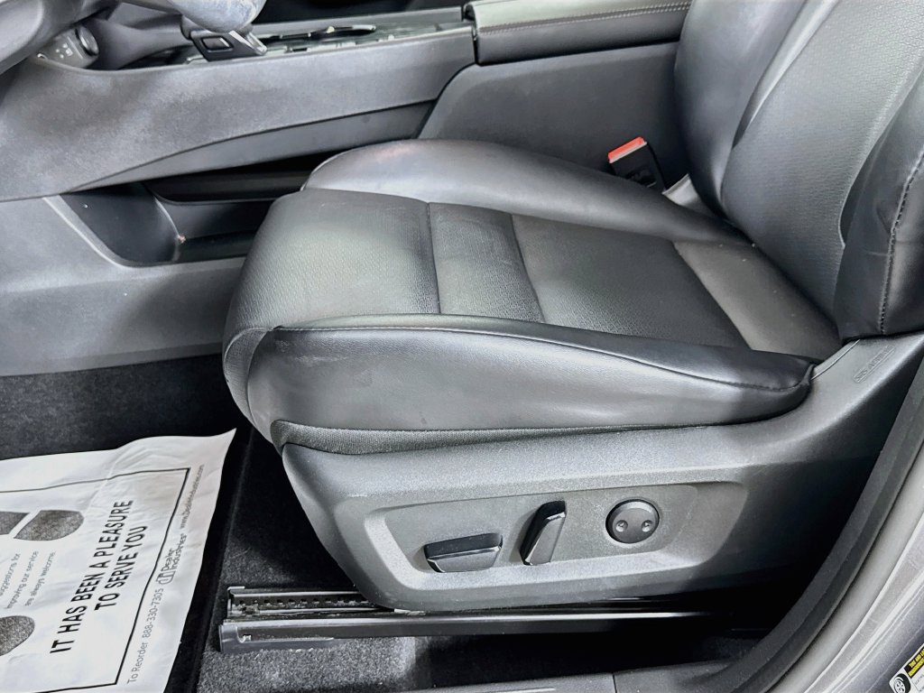 Used 2021 Nissan Rogue SV w/ Premium Package FWD image 23