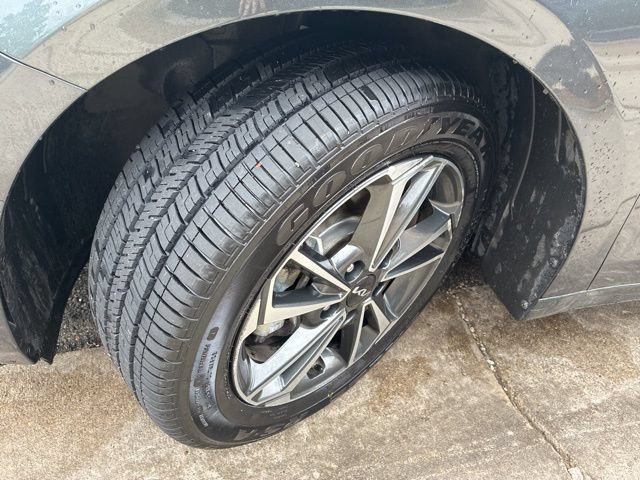 Used 2024 Kia Forte LXS FWD image 46