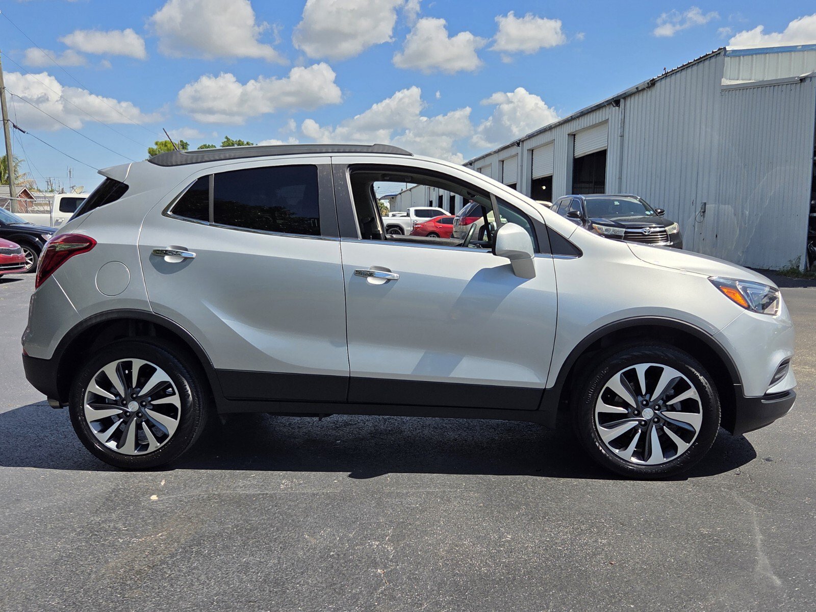 Used 2022 Buick Encore Preferred w/ Safety Package AWD/4WD image 6
