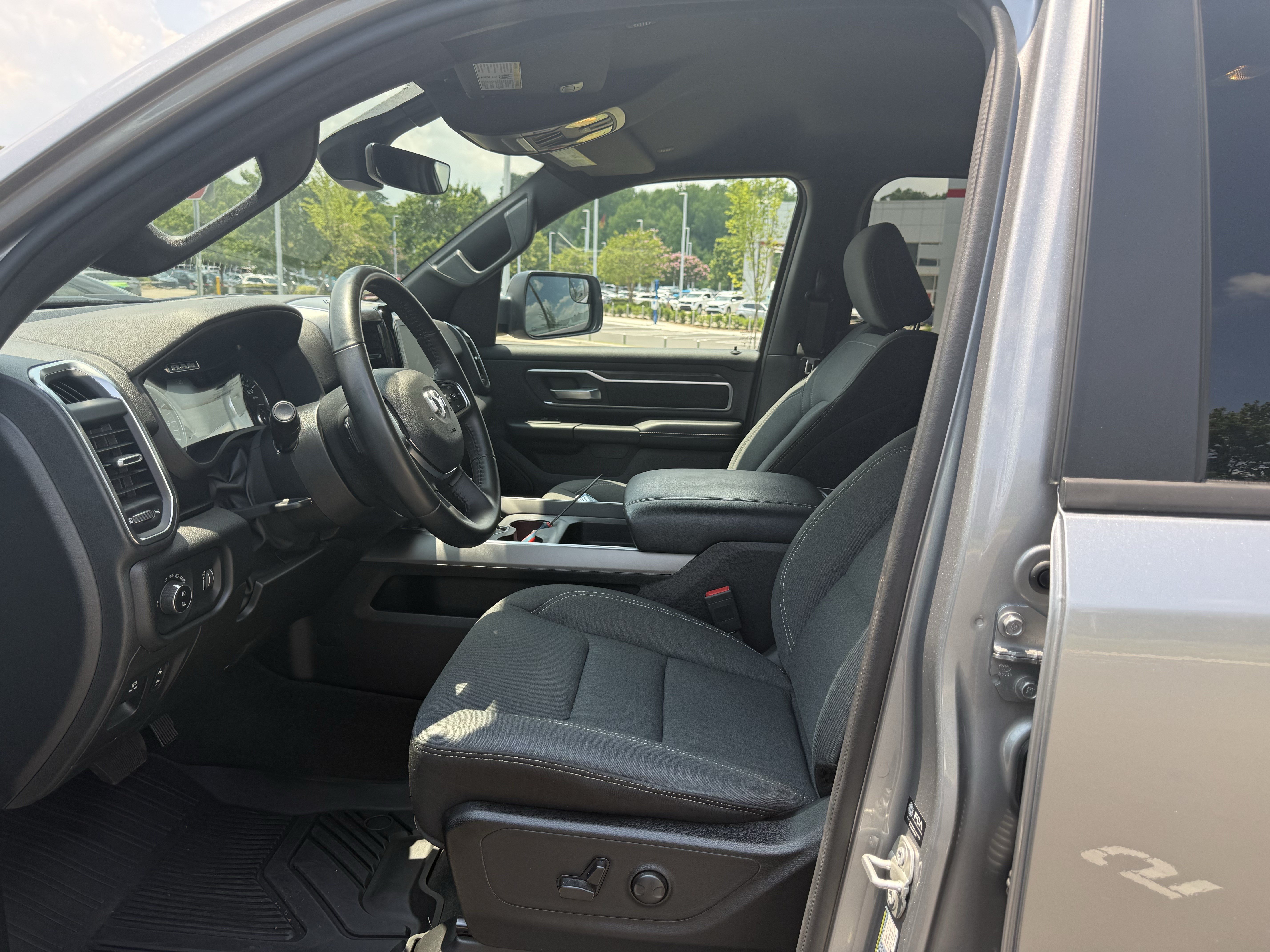 Used 2024 RAM 1500 Big Horn AWD/4WD image 16