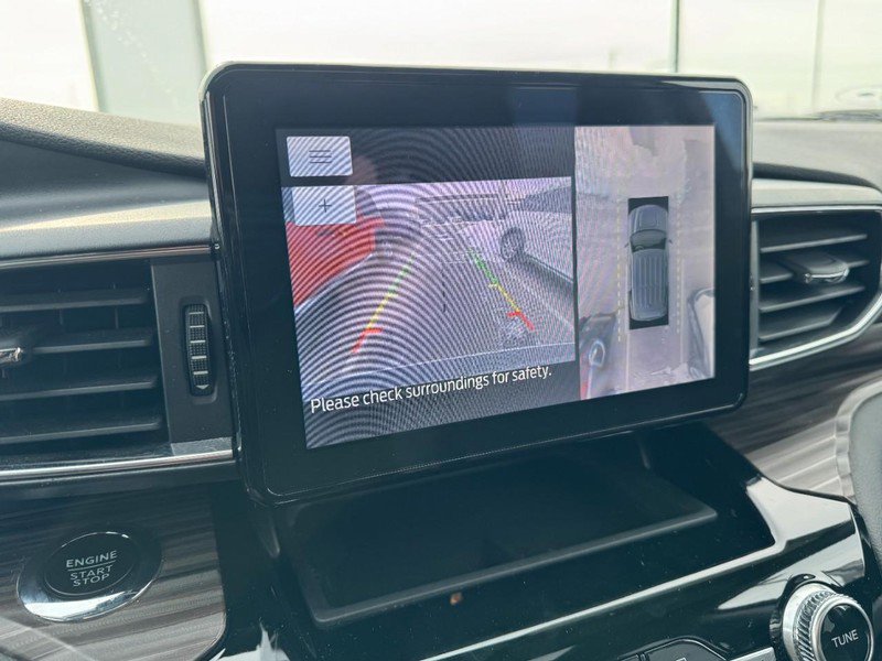 Used 2022 Ford Explorer Limited w/ Equipment Group 301A image 21