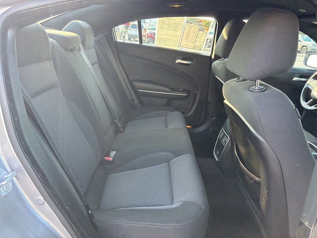 Used 2018 Dodge Charger SXT image 11