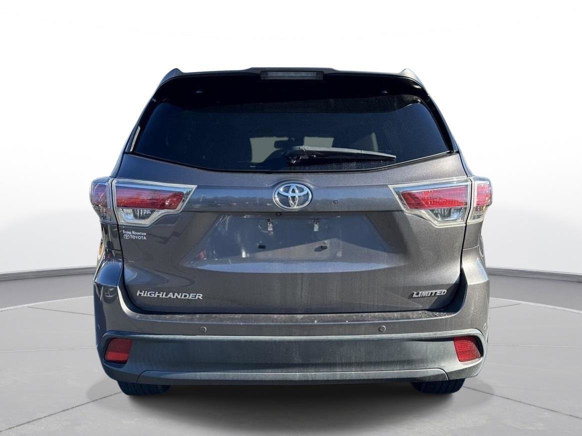 Used 2015 Toyota Highlander Limited w/ Driver Technology Package image 5