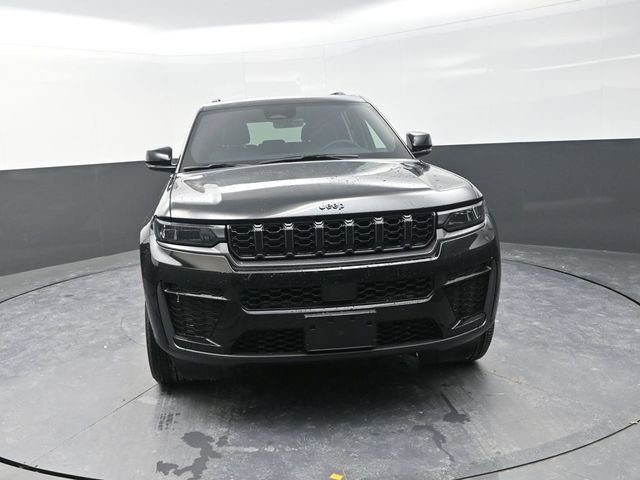 New 2026 Jeep Grand Cherokee Altitude image 5