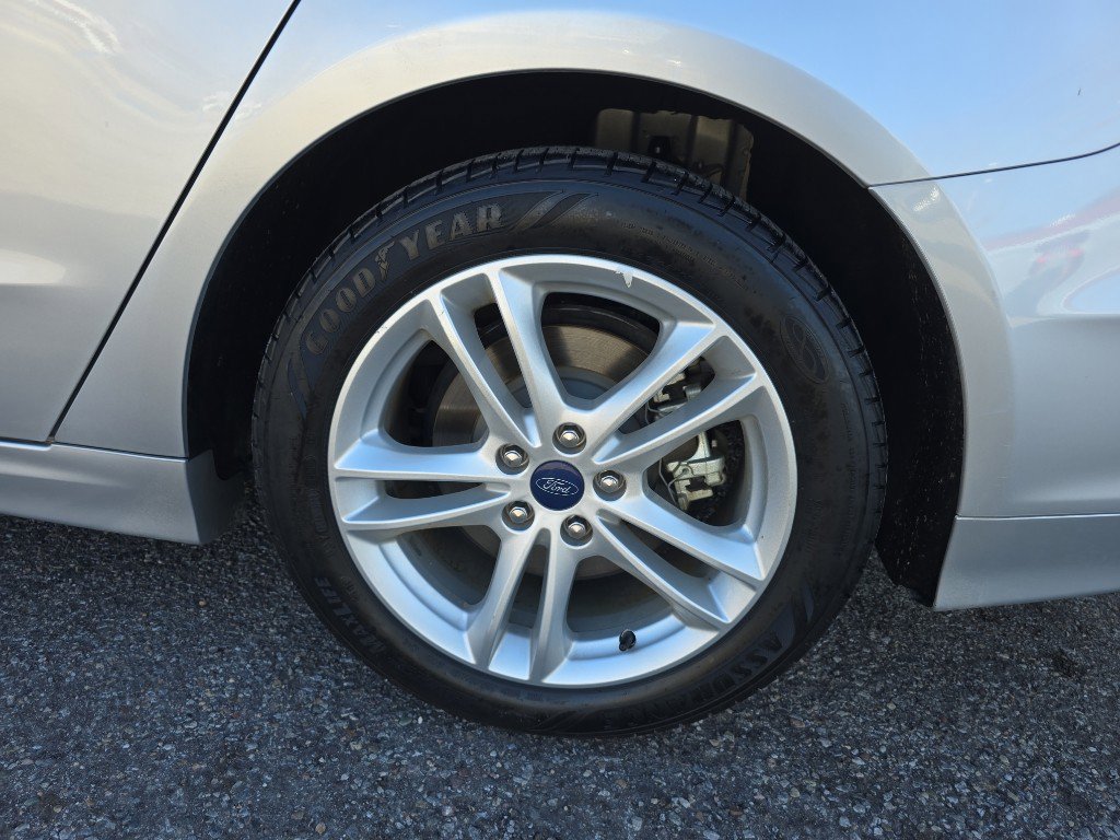 Used 2018 Ford Fusion S FWD image 31