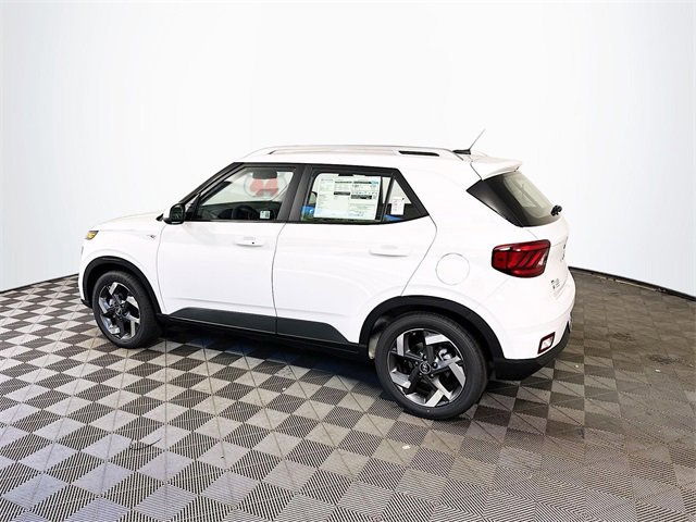 New 2025 Hyundai Venue SEL image 6