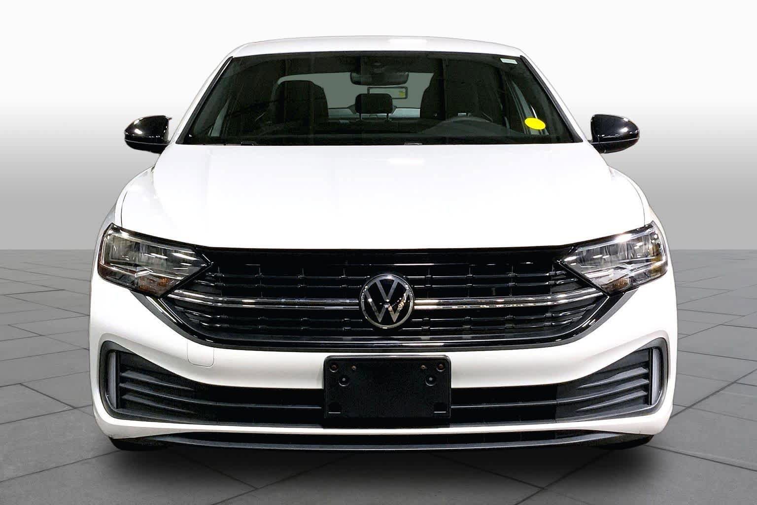 Used 2023 Volkswagen Jetta Sport FWD image 4