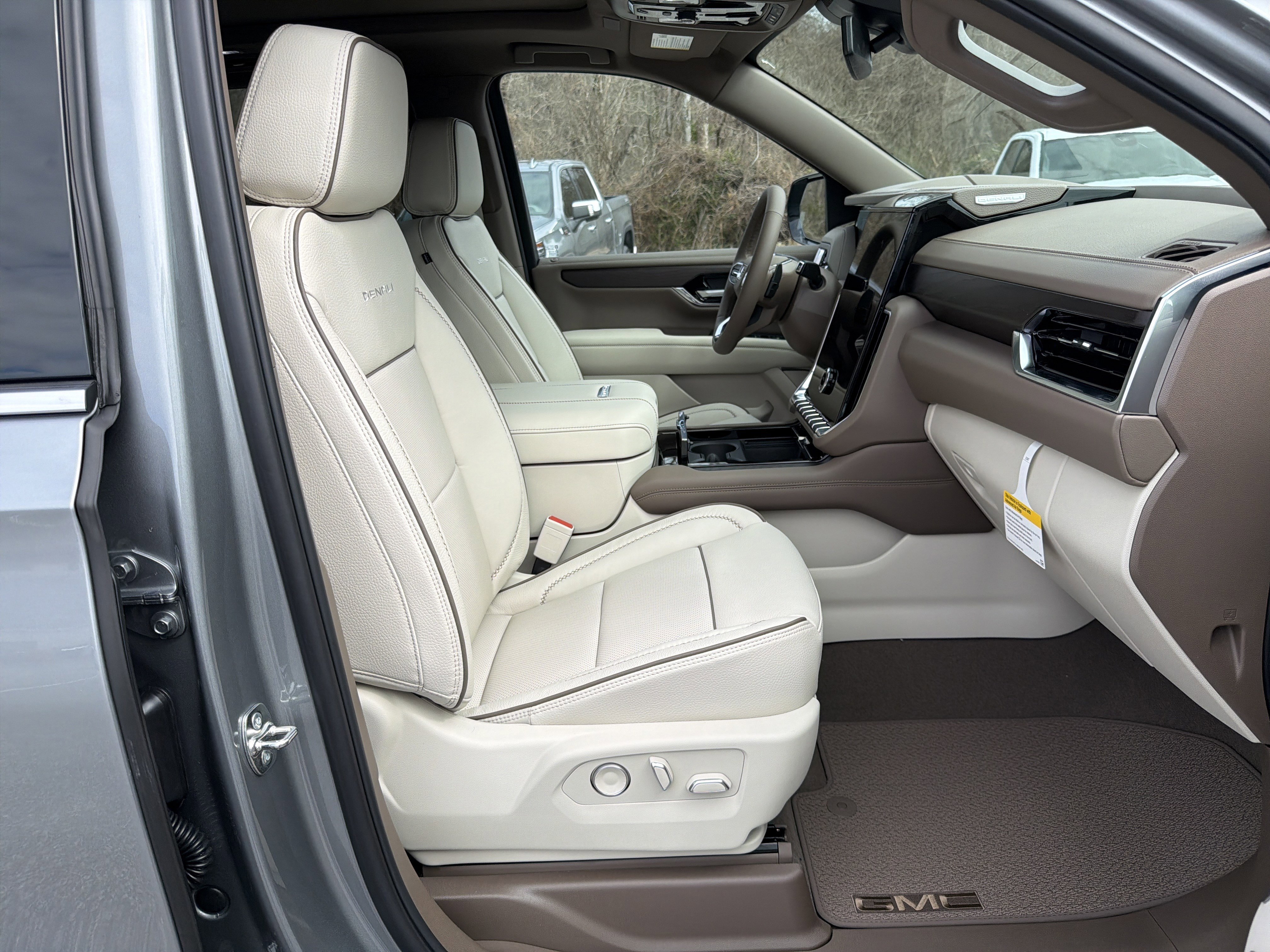 New 2026 GMC Yukon XL Denali image 16