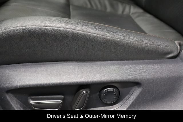 Used 2025 Toyota Camry XLE FWD image 19