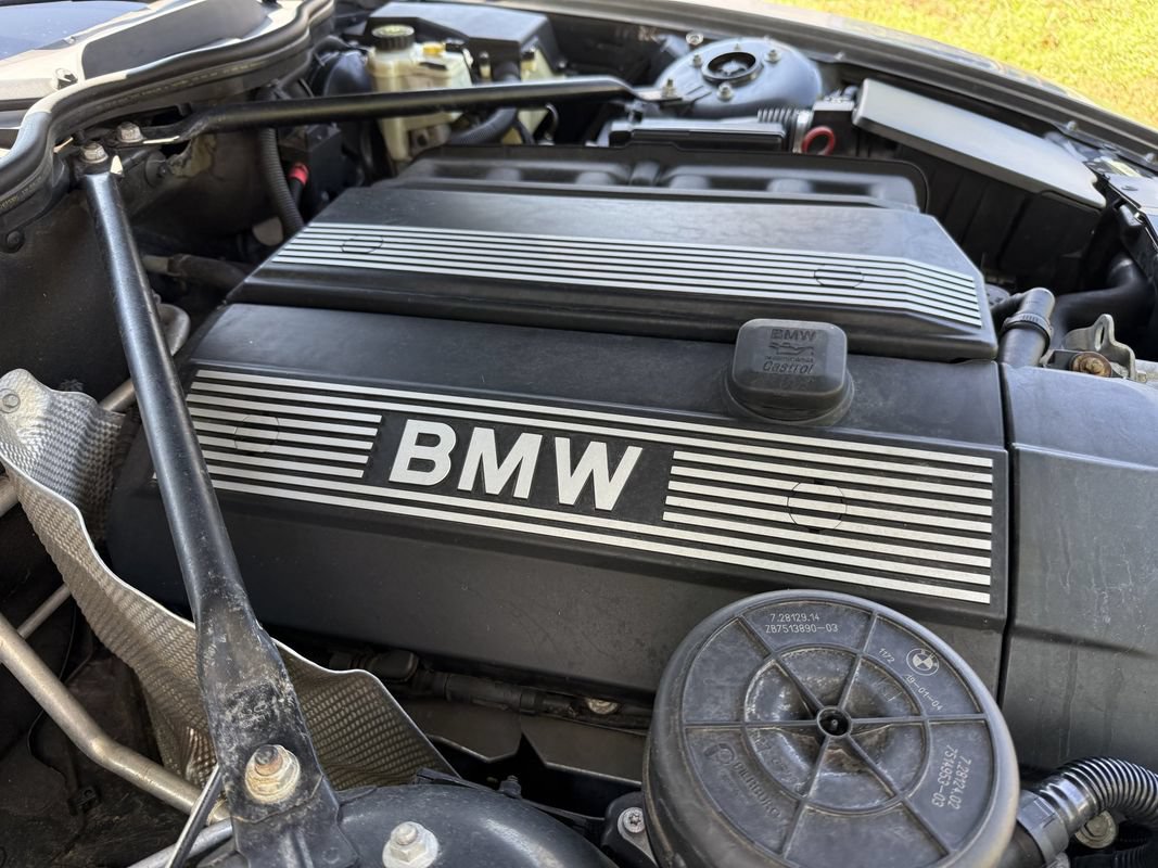 Used 2004 BMW Z4 2.5i RWD image 38