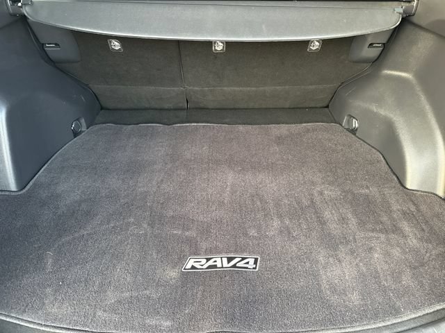 Used 2019 Toyota RAV4 XLE w/ Convenience Package AWD/4WD image 11