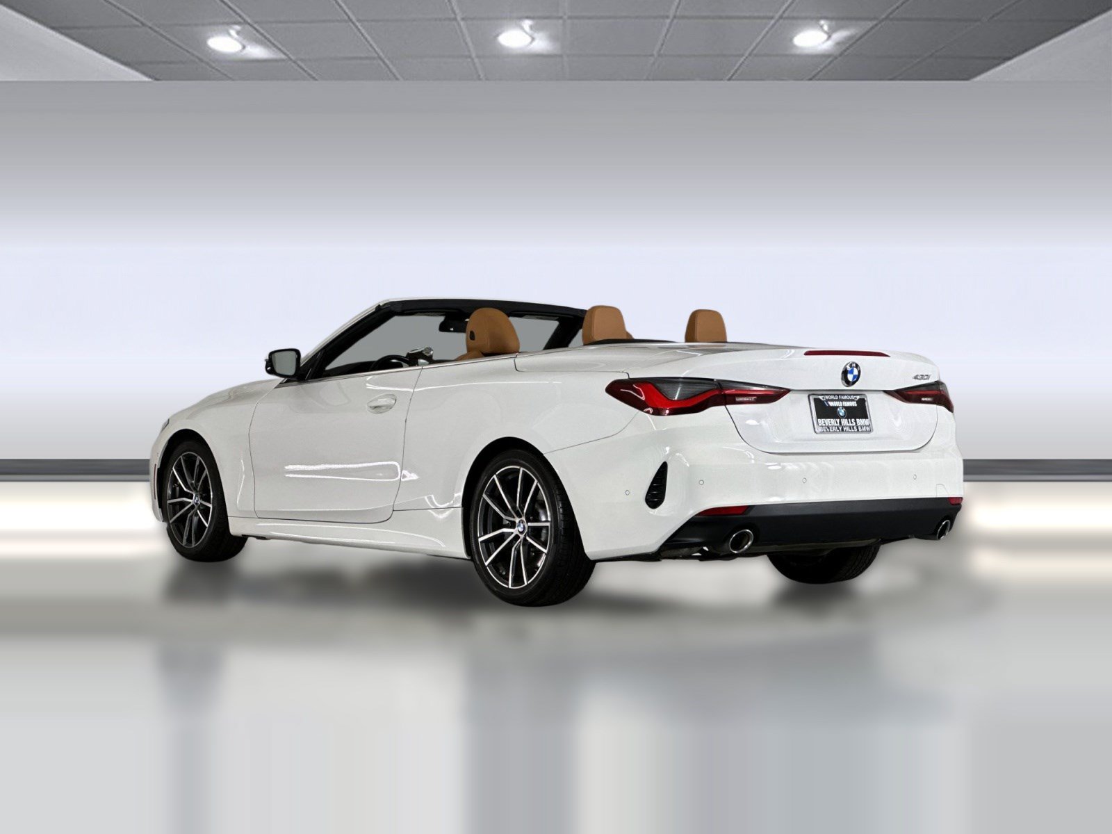 Certified 2023 BMW 430i Convertible w/ Parking Assistance Package RWD image 3