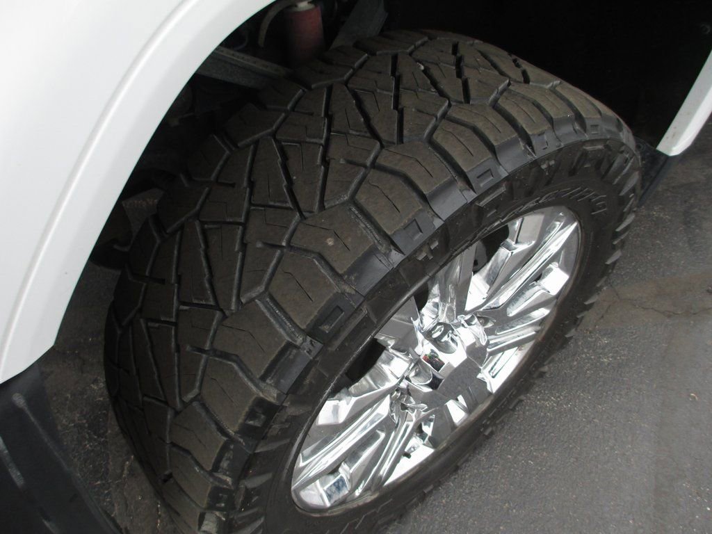 Used 2025 GMC Sierra 2500 Denali Ultimate image 13