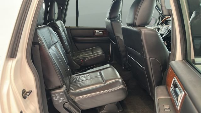 Used 2017 Lincoln Navigator L Select image 15