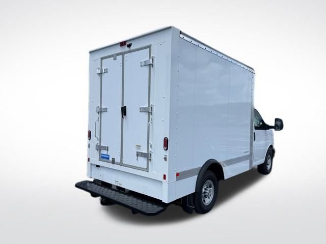 New 2025 Chevrolet Express 3500 w/ Power Convenience Package image 7