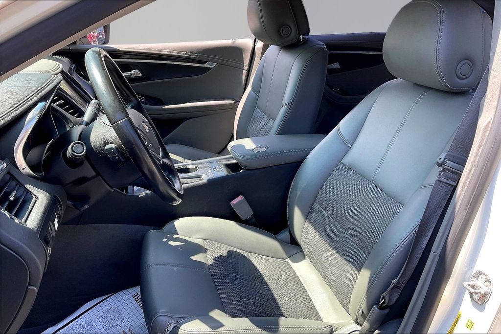 Used 2014 Chevrolet Impala LT w/ Convenience Package FWD image 24