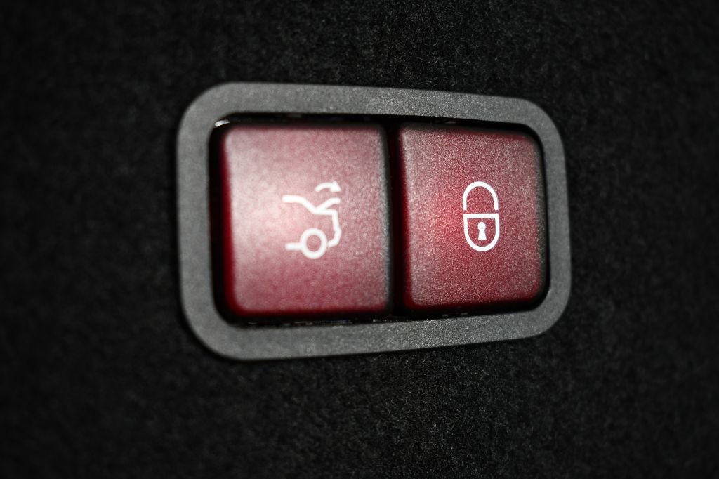 Used 2018 Mercedes-Benz S 560 Sedan image 14