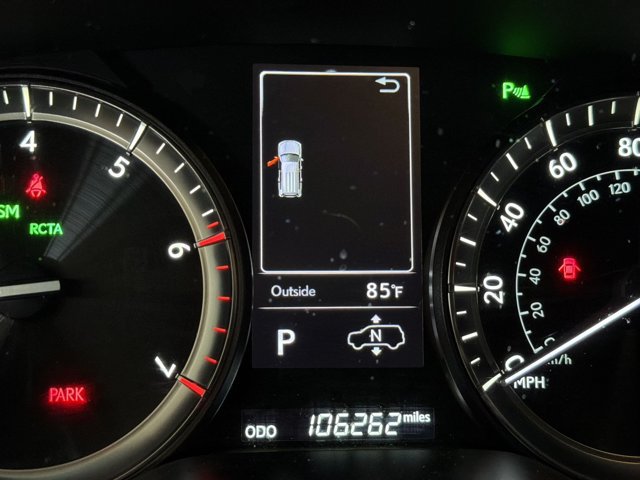 Used 2020 Lexus LX 570 4WD w/ Luxury Package image 17