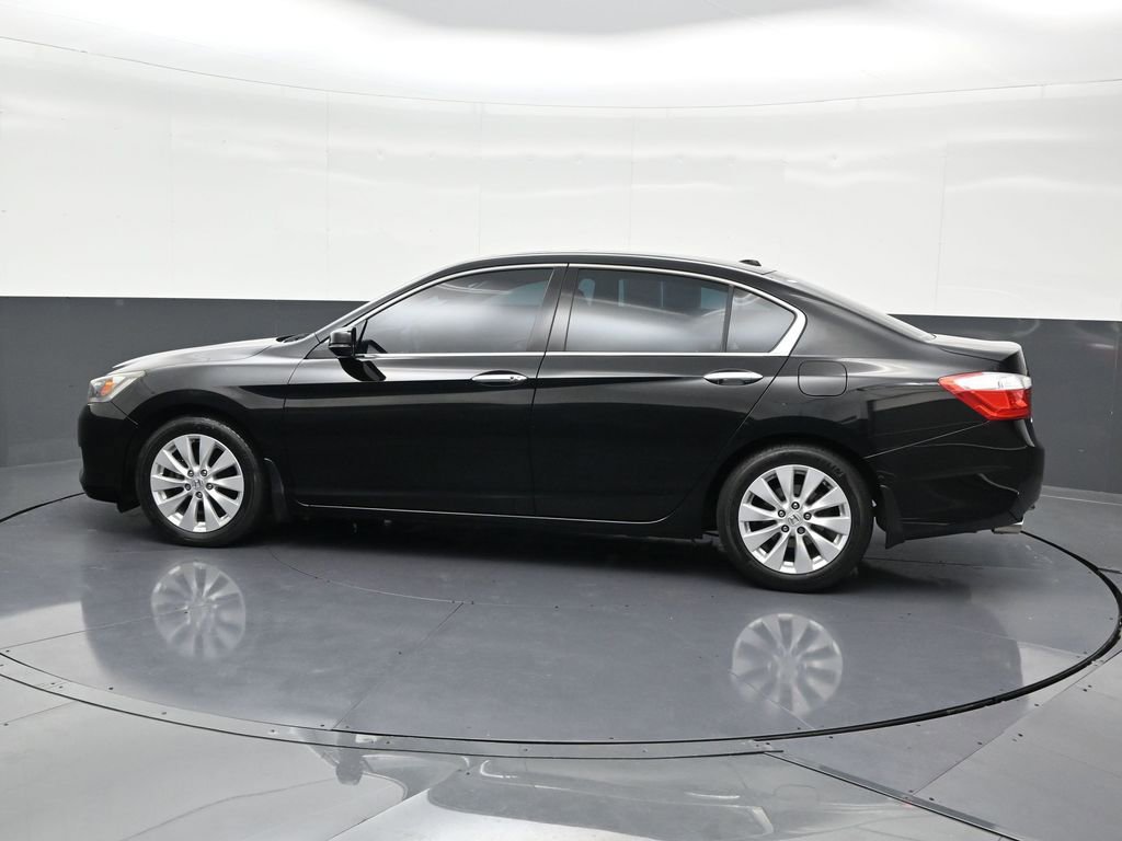 Used 2015 Honda Accord Touring image 2