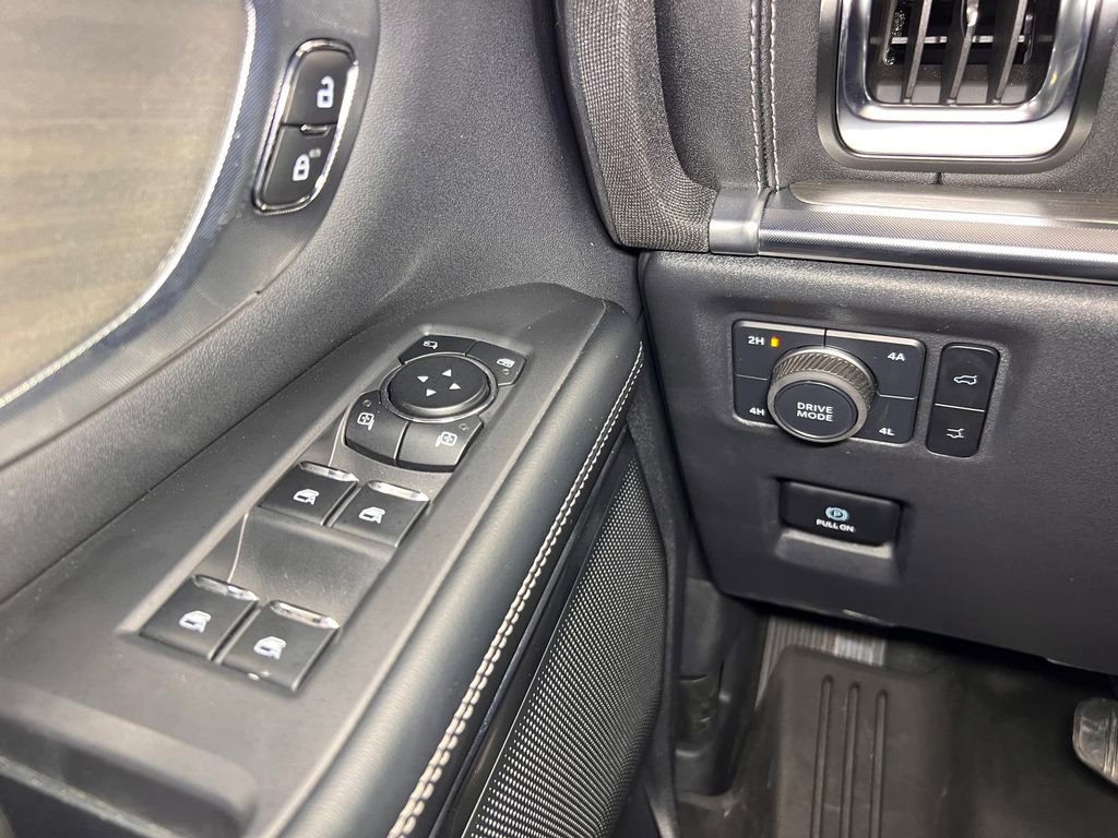 Used 2025 Ford Expedition Max Platinum image 16