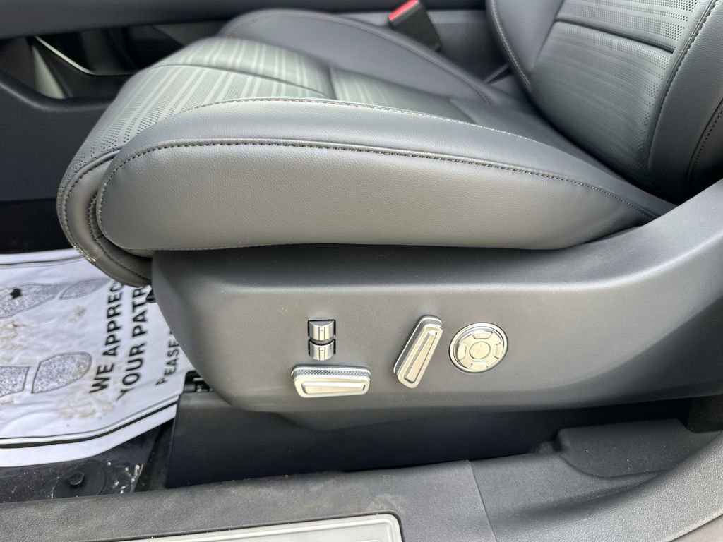 New 2026 Lincoln Nautilus Reserve AWD/4WD image 12