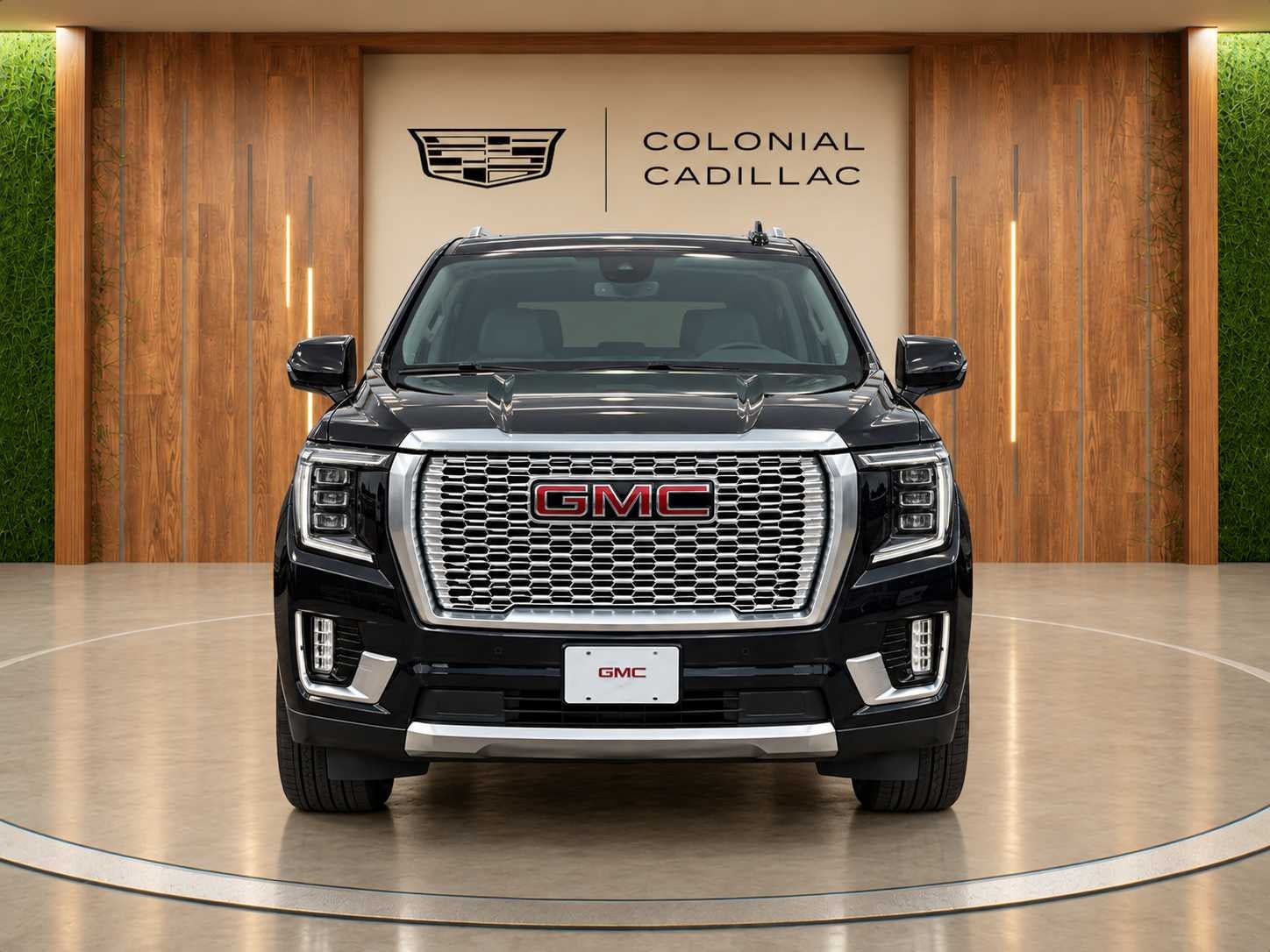 Used 2023 GMC Yukon Denali AWD/4WD image 2