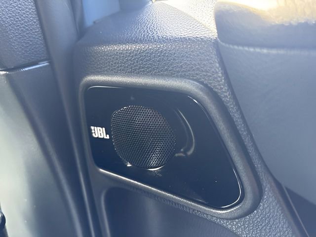 Used 2025 Toyota 4Runner Limited AWD/4WD image 18