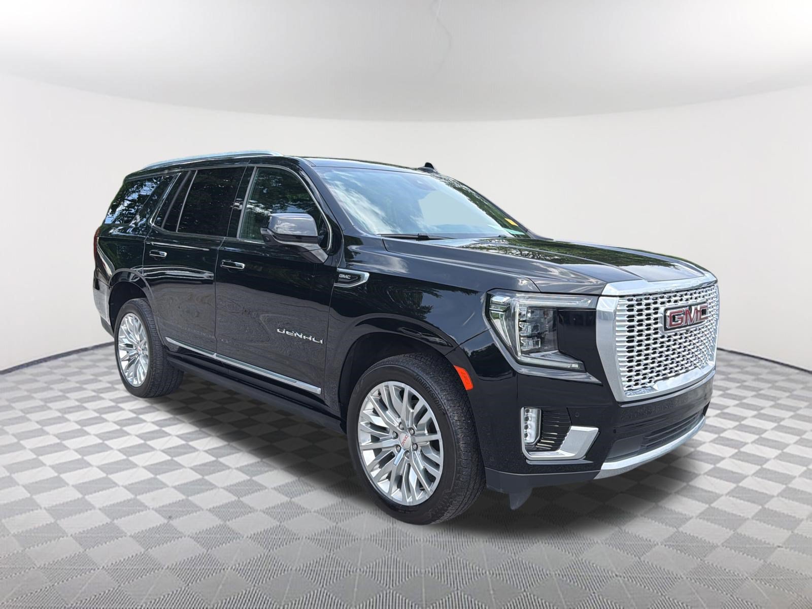 Used 2023 GMC Yukon Denali w/ Denali Reserve Package AWD/4WD image 8