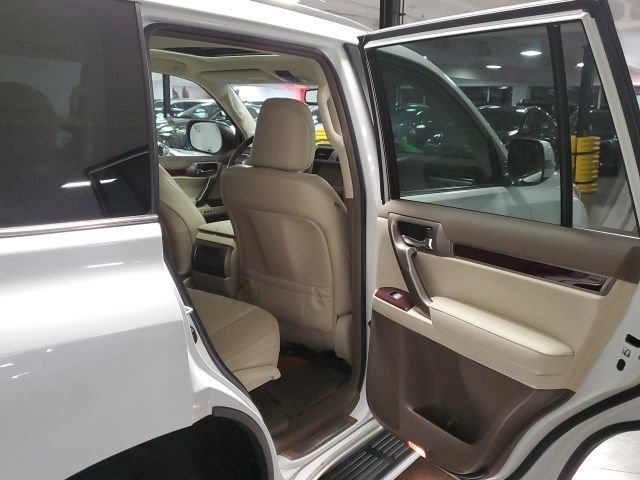 Used 2018 Lexus GX 460 Premium w/ Premium Package AWD/4WD image 25