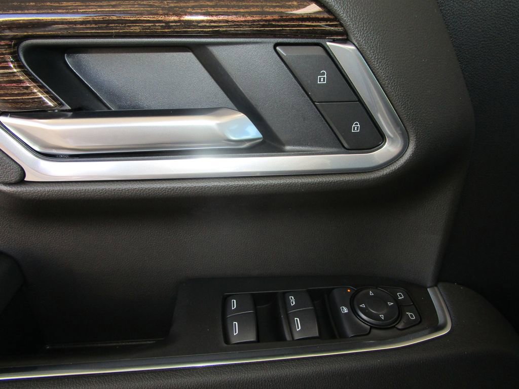 New 2026 GMC Sierra 1500 Elevation image 32