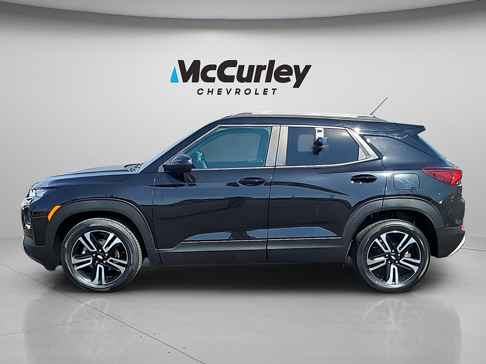 Used 2023 Chevrolet TrailBlazer LT FWD image 4