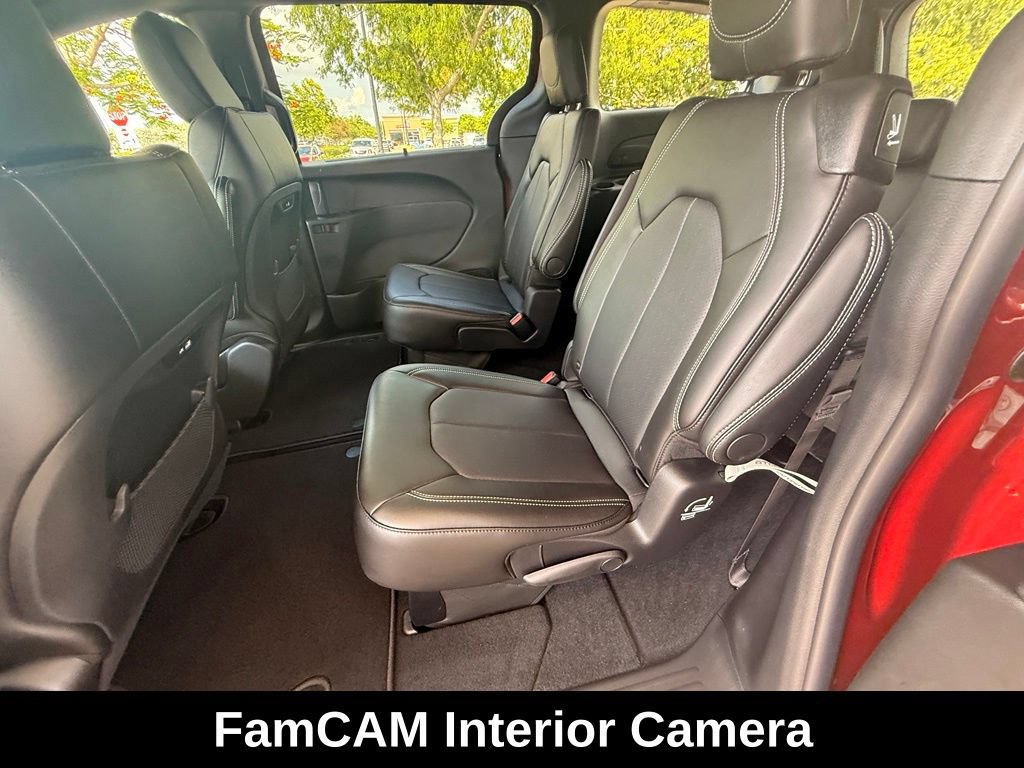 New 2027 Chrysler Pacifica Select w/ Family Tech Group FWD image 25