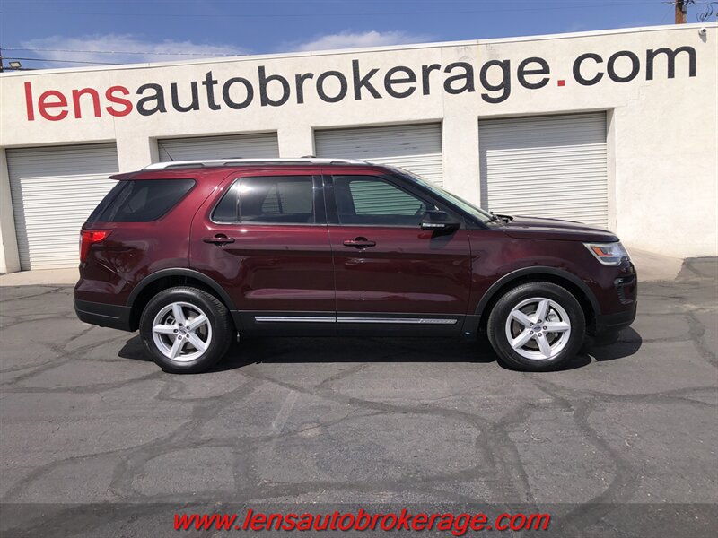 Used 2018 Ford Explorer XLT w/ Equipment Group 201A FWD image 1