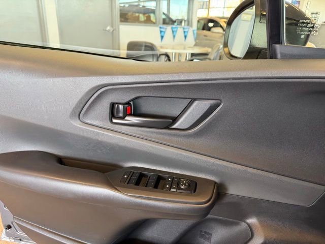 Used 2023 Toyota Prius LE image 18