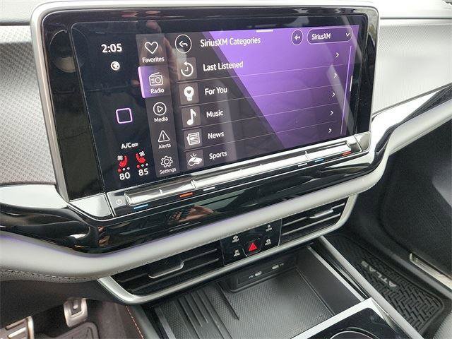 Certified 2025 Volkswagen Atlas Peak Edition SE image 16