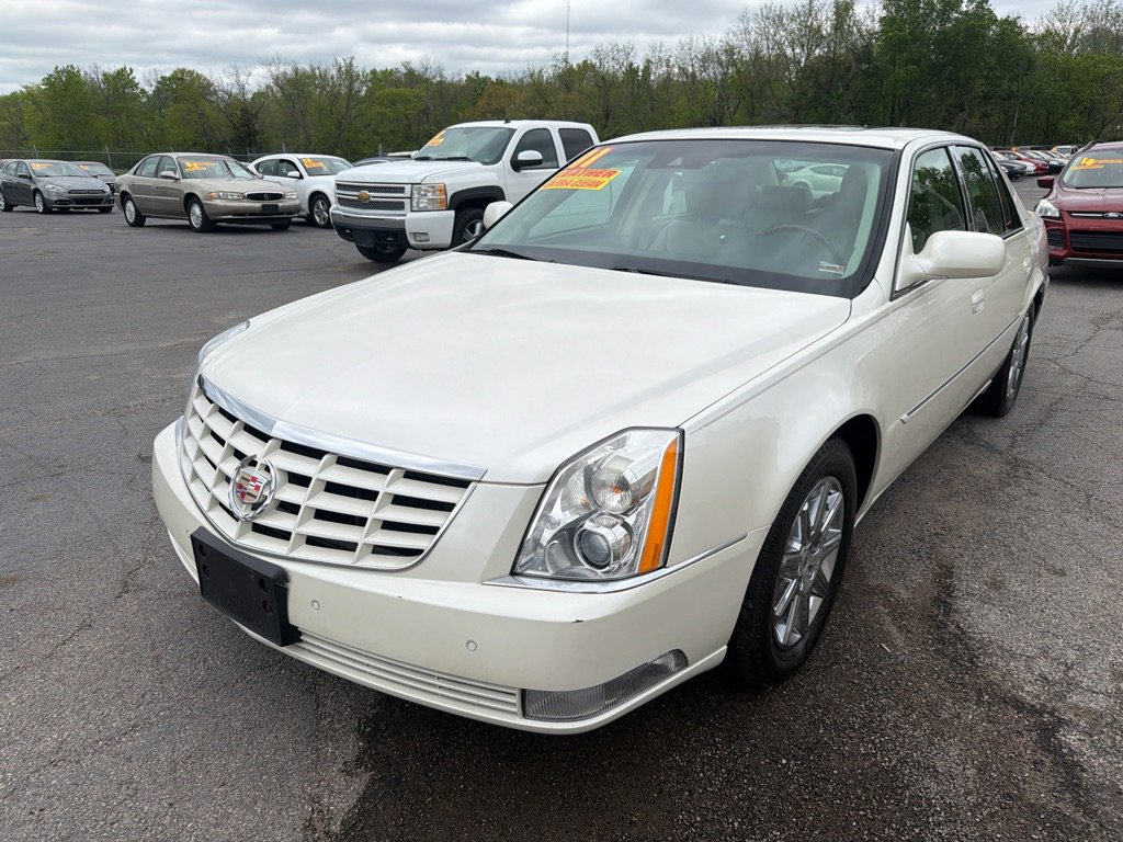 Used 2011 Cadillac DTS Premium w/ Driver Awareness Package FWD image 2