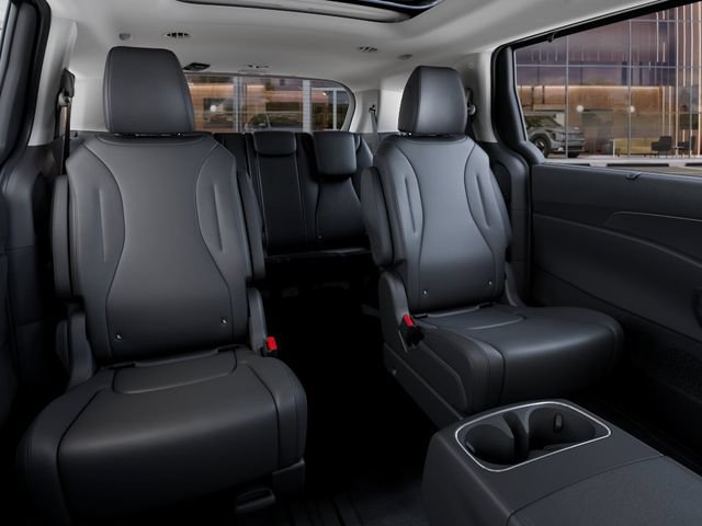 New 2027 Kia Carnival SX w/ Dark Edition Package FWD image 18
