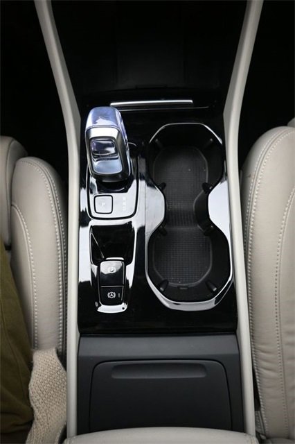 Used 2023 Volvo XC40 B5 Plus w/ Protection Package Premier image 10